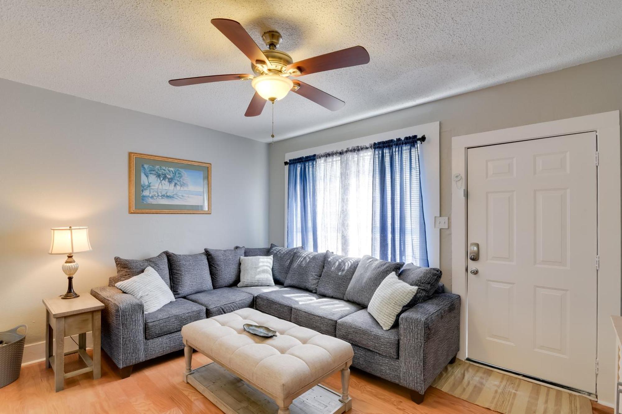 Beautiful Galveston Apt With Deck Less Than 3 Mi To Dtwn! ภายนอก รูปภาพ